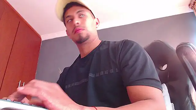 Snapshot of geirge_teacherxx chatting on March 18, 2025, 8:37 pm geirge teacherxx online show from March 18, 2025, 8:37 pm