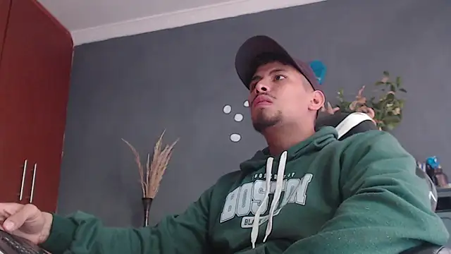 Snapshot of geirge_teacherxx chatting on March 19, 2025, 8:00 pm geirge teacherxx online show from March 19, 2025, 8:00 pm