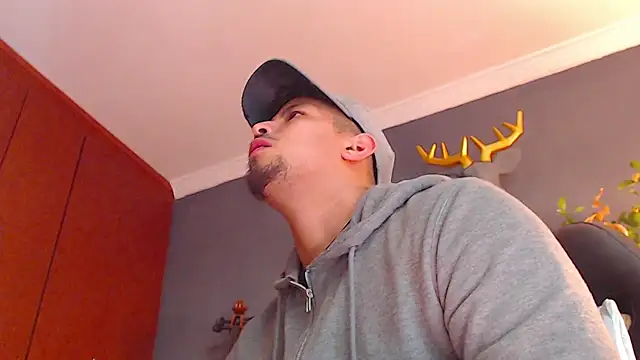 Snapshot of geirge_teacherxx chatting on March 21, 2025, 11:34 pm geirge teacherxx online show from March 21, 2025, 11:34 pm