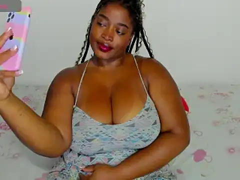 Snapshot of NinaGrey_ chatting on September 30, 2025, 11:32 pm NinaGrey online show from September 30, 2025, 11:32 pm