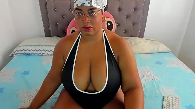 NinaGrey  online show from June 17, 2026, 10:10 pm