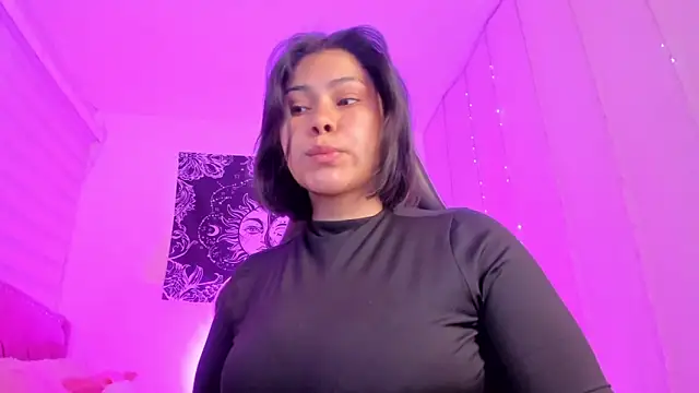Snapshot of Karol_karoline chatting on February 2, 2025, 2:45 pm Karol karoline online show from February 2, 2025, 2:45 pm