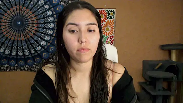 Snapshot of IntimateTales chatting on November 6, 2025, 7:26 pm IntimateTales online show from November 6, 2025, 7:26 pm