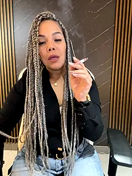 KellyBrooklyn  online show from October 18, 2025, 12:50 pm