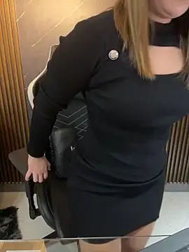 KellyBrooklyn  online show from February 17, 2026, 3:51 pm