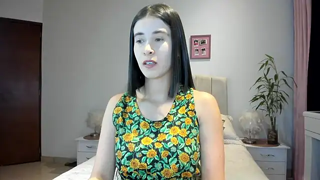 Snapshot of macarena_vallejo chatting on April 12, 2026, 2:49 am macarena vallejo online show from April 12, 2026, 2:49 am
