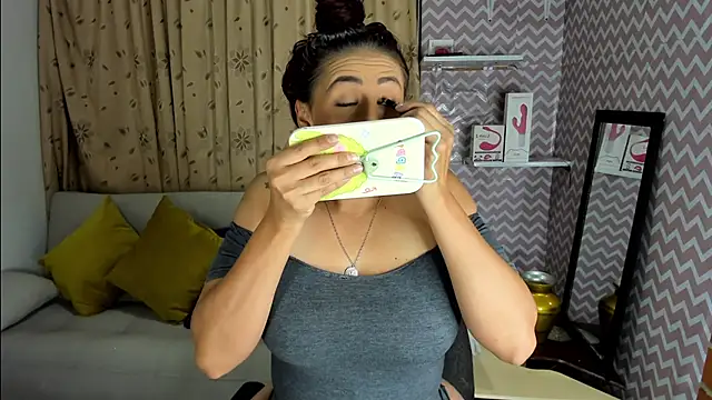 rukminilatin online show from February 3, 2025, 8:24 am