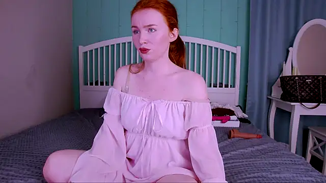 Snapshot of GingerArin chatting on November 12, 2025, 9:21 am GingerArin online show from November 12, 2025, 9:21 am