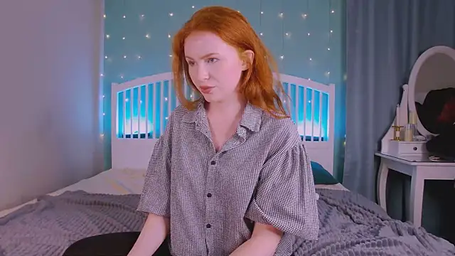 Snapshot of GingerArin chatting on November 24, 2025, 1:44 pm GingerArin online show from November 24, 2025, 1:44 pm