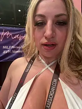 miamellycious online show from January 23, 2025, 2:12 am
