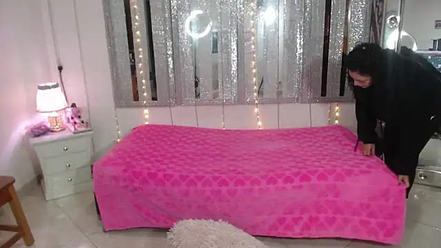 mijal queen online show from February 8, 2025, 2:26 am