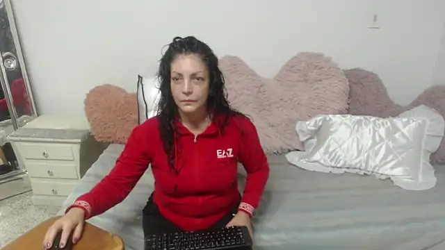 mijal queen online show from February 27, 2025, 2:42 am
