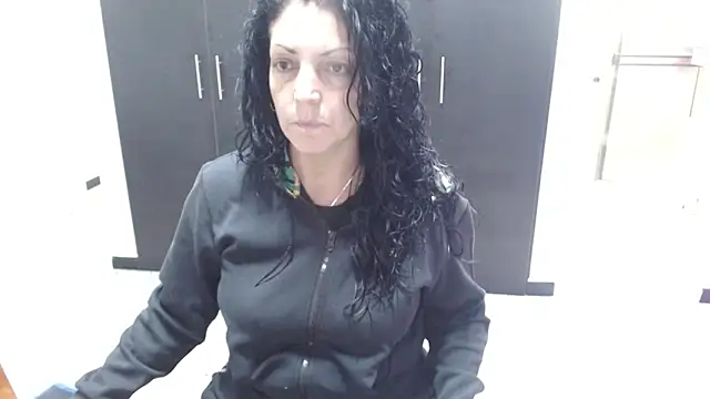 mijal queen online show from September 27, 2025, 2:38 am