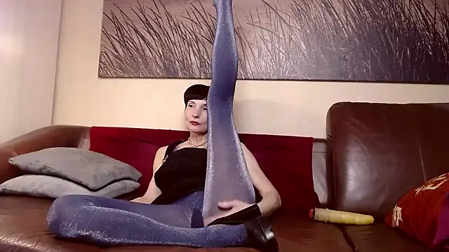 Snapshot of ElizabethLong chatting on March 16, 2025, 2:33 pm ElizabethLong online show from March 16, 2025, 2:33 pm