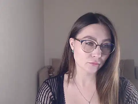 Snapshot of marishaarimova chatting on October 12, 2025, 12:59 pm marishaarimova online show from October 12, 2025, 12:59 pm