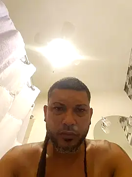 Snapshot of tropikboy chatting on October 27, 2025, 9:35 am tropikboy online show from October 27, 2025, 9:35 am