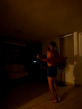 Snapshot of tropikboy chatting on October 29, 2025, 9:55 am tropikboy online show from October 29, 2025, 9:55 am