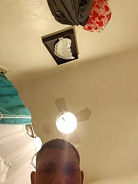 Snapshot of tropikboy chatting on July 6, 2026, 9:50 am tropikboy online show from July 6, 2026, 9:50 am