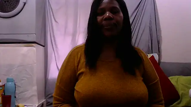 Delicioussexy online show from May 5, 2026, 9:28 am