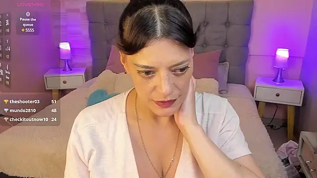  Abril W online show from January 26, 2025, 6:37 pm