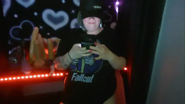 HoneyChambers online show from March 14, 2026, 10:48 pm