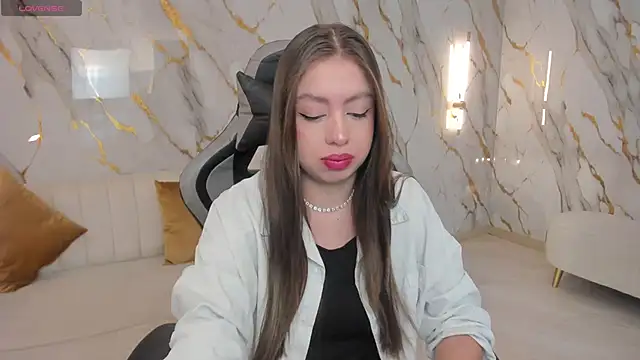 EllaClark online show from September 20, 2025, 7:04 pm