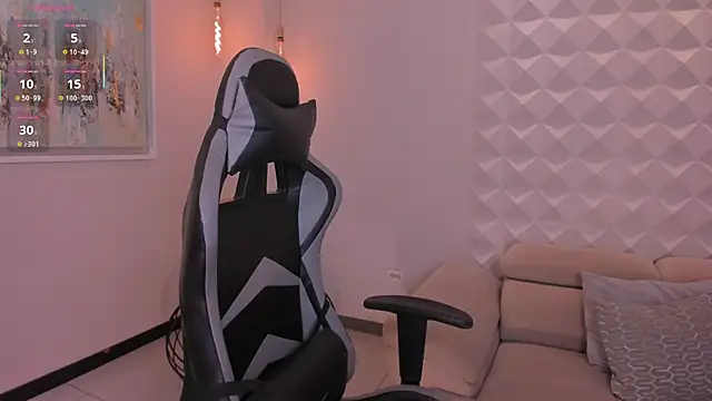 EllaClark online show from September 27, 2025, 6:02 pm