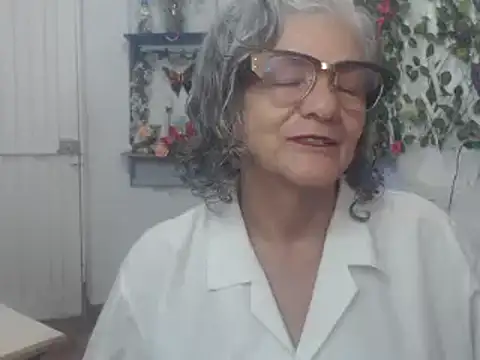 Snapshot of FunnyGrandma chatting on January 9, 2025, 9:16 am FunnyGrandma online show from January 9, 2025, 9:16 am