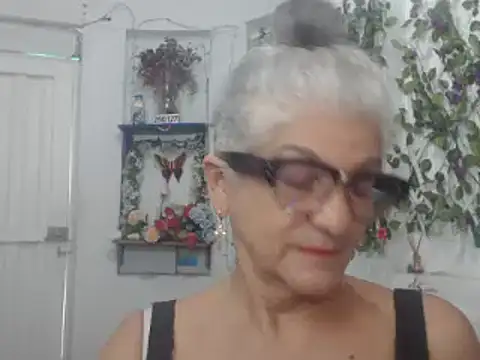 Snapshot of FunnyGrandma chatting on January 18, 2025, 7:48 pm FunnyGrandma online show from January 18, 2025, 7:48 pm