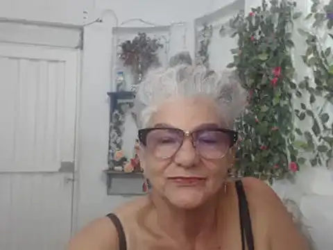 Snapshot of FunnyGrandma chatting on January 26, 2025, 3:48 am FunnyGrandma online show from January 26, 2025, 3:48 am
