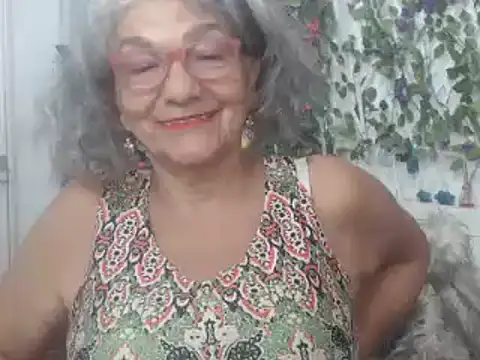 Snapshot of FunnyGrandma chatting on February 7, 2025, 2:50 am FunnyGrandma online show from February 7, 2025, 2:50 am