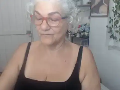Snapshot of FunnyGrandma chatting on September 11, 2025, 1:17 am FunnyGrandma online show from September 11, 2025, 1:17 am