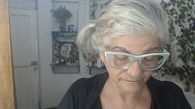 FunnyGrandma online show from July 14, 2026, 10:48 pm