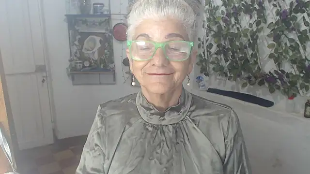 FunnyGrandma online show from July 24, 2026, 1:25 am