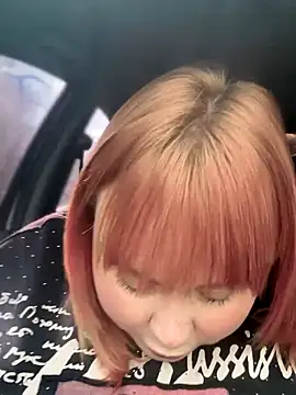 Snapshot of Model9798 chatting on October 6, 2025, 6:33 am Model9798 online show from October 6, 2025, 6:33 am