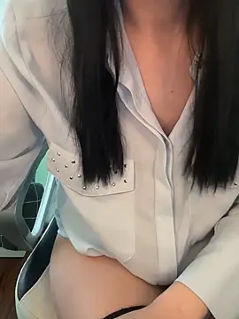 CallMeAngelica online show from November 27, 2025, 10:39 am