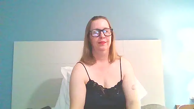Snapshot of SweetandNaughty1 chatting on March 4, 2025, 9:40 am SweetandNaughty1 online show from March 4, 2025, 9:40 am