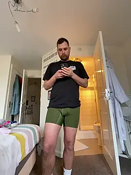 Snapshot of Kramer023 chatting on February 19, 2026, 2:35 pm Kramer023 online show from February 19, 2026, 2:35 pm