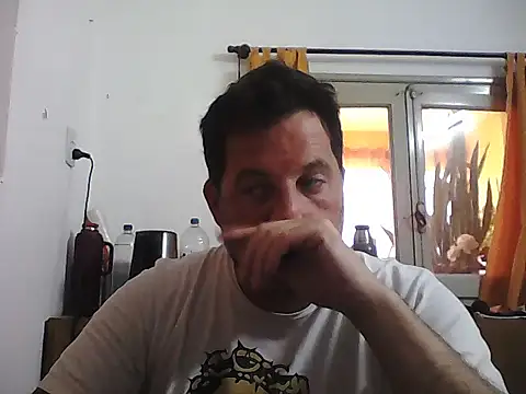 Snapshot of Reload_033 chatting on April 29, 2026, 12:31 pm Reload 033 online show from April 29, 2026, 12:31 pm