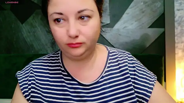 AleshaArabian online show from January 4, 2025, 8:05 pm