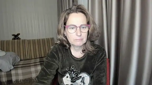 lauraoven online show from December 5, 2024, 5:39 pm