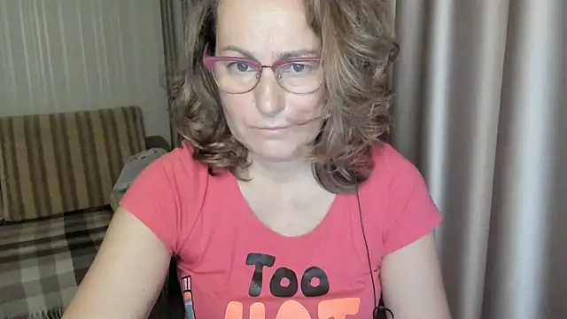 lauraoven online show from December 11, 2024, 7:31 am