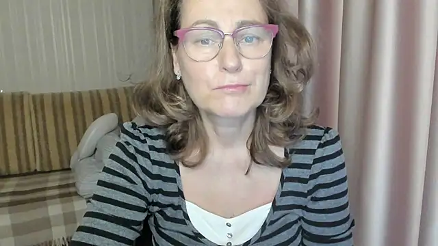 lauraoven online show from December 13, 2024, 10:19 am
