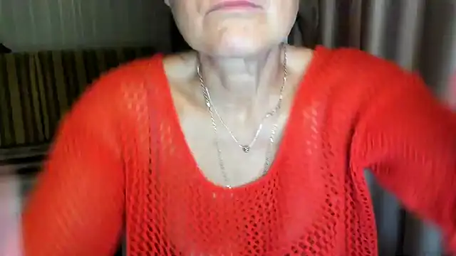 Snapshot of lauraoven chatting on October 4, 2025, 7:39 am lauraoven online show from October 4, 2025, 7:39 am