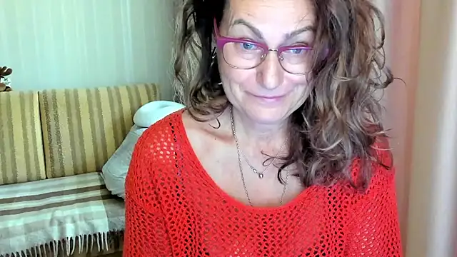 Snapshot of lauraoven chatting on October 8, 2025, 7:06 am lauraoven online show from October 8, 2025, 7:06 am