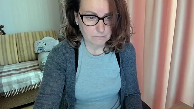 lauraoven online show from May 8, 2026, 7:46 am