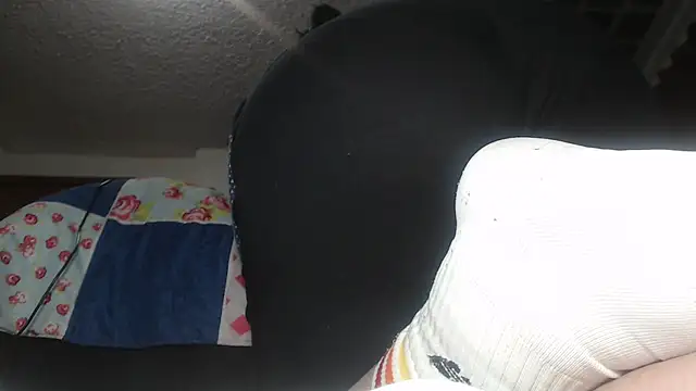 prettyangelsquirt online show from December 17, 2024, 2:33 am