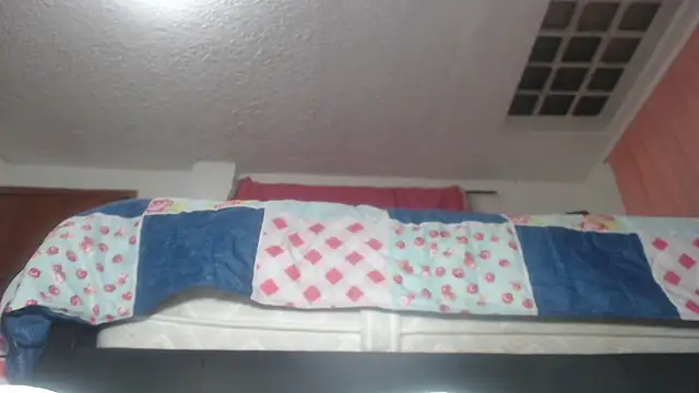 prettyangelsquirt online show from December 30, 2024, 6:16 pm