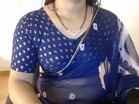 Open Heart Lennon online show from November 18, 2025, 4:39 am