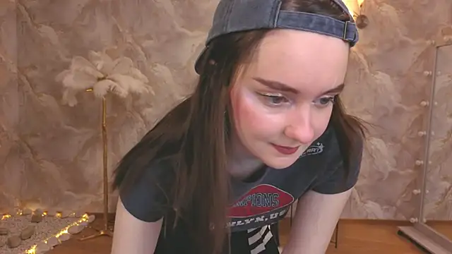 CloudGrace online show from November 30, 2025, 3:21 am